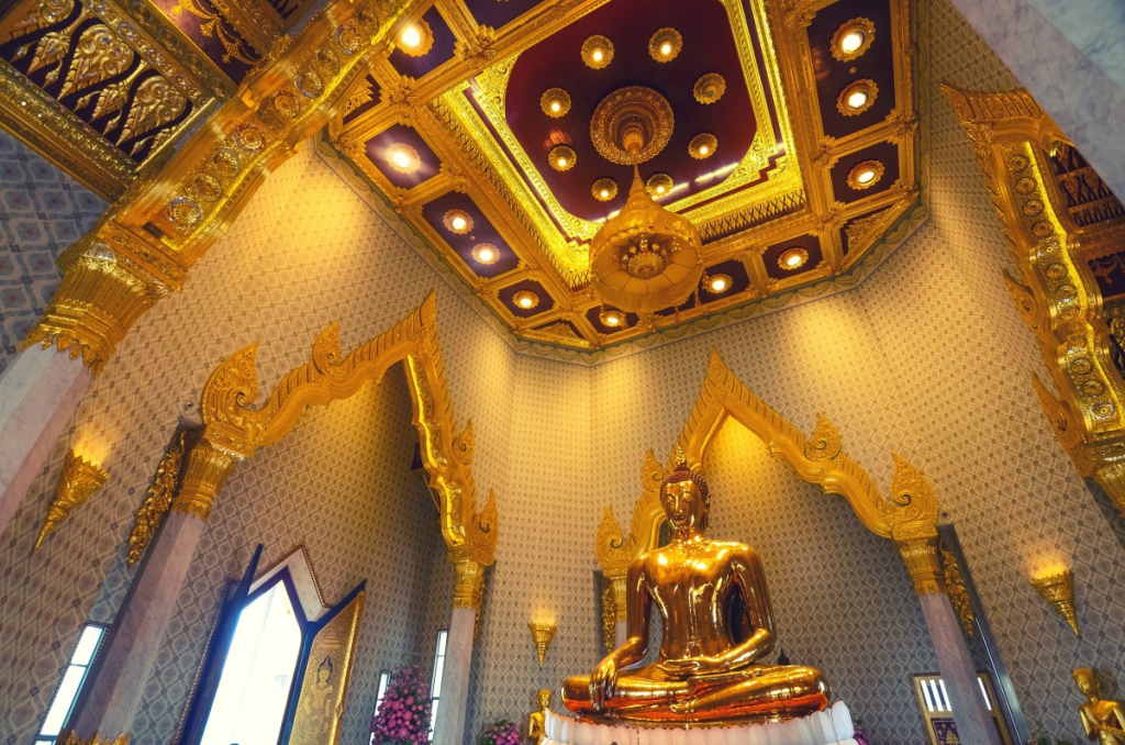 Golden Buddha at Wat Traimit